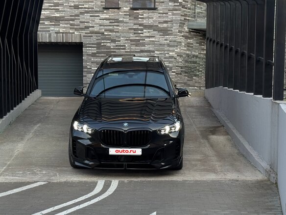 2023 BMW X5 40i IV (G05/G18) Рестайлинг, чёрный, 6490000 рублей - вид 3