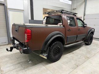 2010 Nissan Navara (Frontier) III (D40) Рестайлинг, коричневый, 1479000 рублей, вид 4