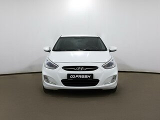 2013 Hyundai Solaris I, белый, 787000 рублей, вид 1
