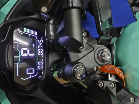 2026 Kawasaki Ninja 650, зелёный, 320000 рублей, вид 3