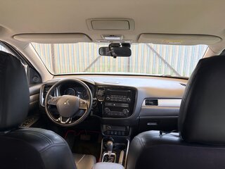 2018 Mitsubishi Outlander III Рестайлинг 2, серебристый, 1850000 рублей, вид 5