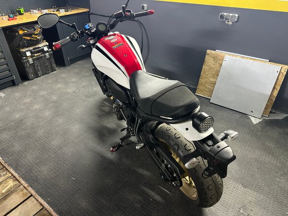 2020 Yamaha XSR700, красный, 835000 рублей - вид 11