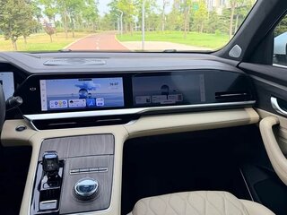 2025 Geely Monjaro (Xingyue L) I Рестайлинг (China Market), белый, 2980202 рублей, вид 3