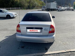 2011 Hyundai Accent ТагАЗ II, серебристый, 390000 рублей, вид 4