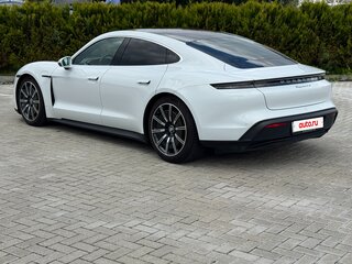 2021 Porsche Taycan 4S I, белый, 9990000 рублей, вид 3