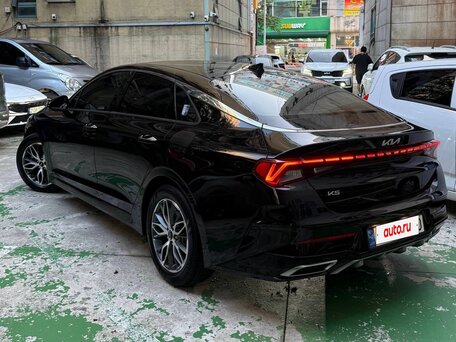 2022 Kia K5 III, чёрный, 3200000 рублей, вид 3
