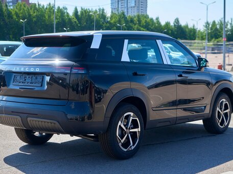 2025 Jaecoo J7 I, чёрный, 2400000 рублей, вид 4