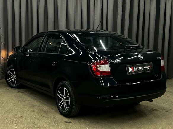 2018 Skoda Rapid I Рестайлинг, чёрный, 629900 рублей - вид 3