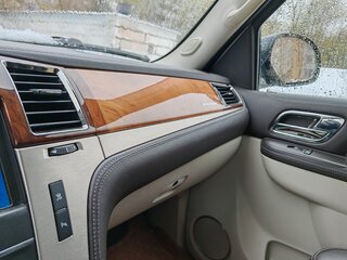 2011 Cadillac Escalade III, белый, 1900000 рублей, вид 3