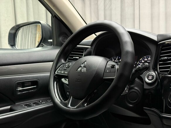 2019 Mitsubishi Outlander III Рестайлинг 3, белый - вид 12