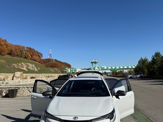 2021 Toyota Levin XII (E210), белый, 1500000 рублей, вид 3