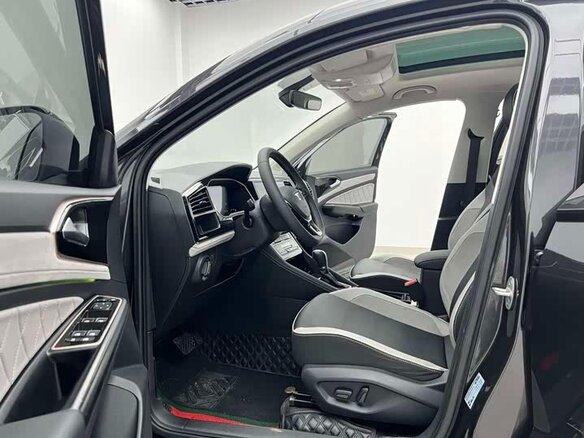 2023 Jetta VS7 I Рестайлинг 1, чёрный, 1320000 рублей - вид 6
