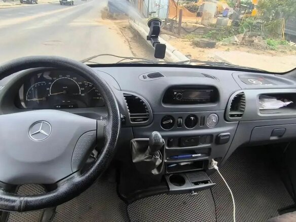 2001 Mercedes-Benz Sprinter, белый, 400000 рублей - вид 5