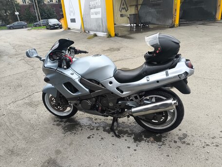 2003 Kawasaki ZZR 400, серебристый, 220000 рублей, вид 4