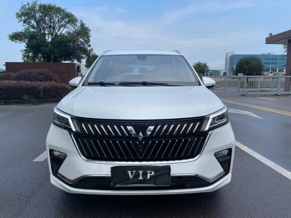 2022 Wuling Jiachen, белый, 1000000 рублей - вид 1