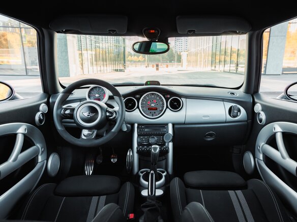 2003 Mini Hatch Cooper S I (R50), красный, 2000000 рублей - вид 15