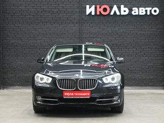 2010 BMW 5 серии Gran Turismo 550i xDrive VI (F10/F11/F07), серый, 1360000 рублей, вид 2