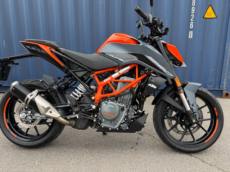 2023 KTM 390 Duke, красный, 550000 рублей, вид 1