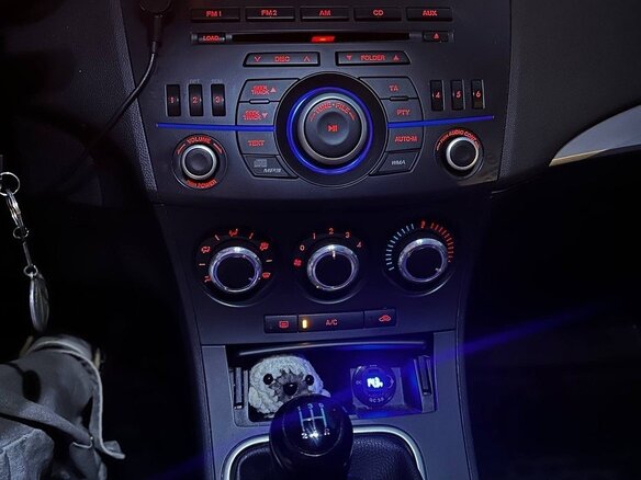 2012 Mazda 3 II (BL) Рестайлинг, чёрный, 950000 рублей - вид 11