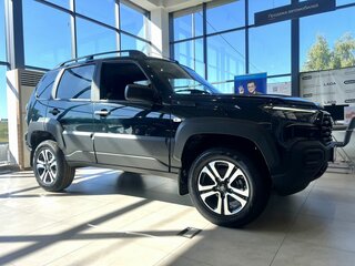 2026 Lada (ВАЗ) Niva Travel I Рестайлинг, зелёный, 1717000 рублей, вид 1