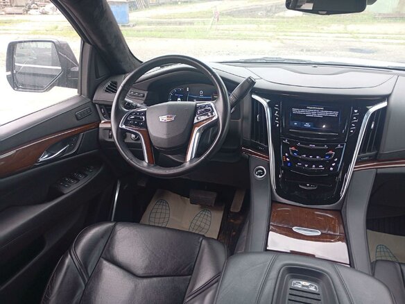 2020 Cadillac Escalade IV, чёрный, 5681000 рублей - вид 9