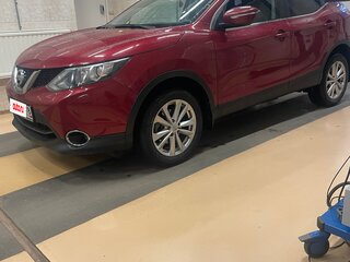 2014 Nissan Qashqai II, красный, 1800000 рублей, вид 4