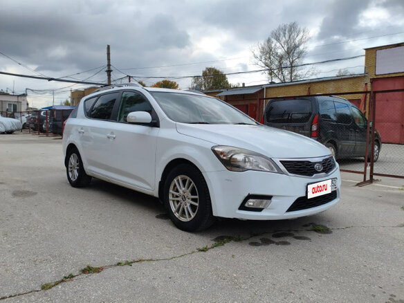 2010 Kia Ceed I Рестайлинг, белый, 574000 рублей