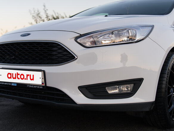 2017 Ford Focus III Рестайлинг, белый, 1400000 рублей - вид 19