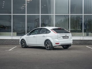 2011 Ford Focus II Рестайлинг, белый, 510000 рублей, вид 2
