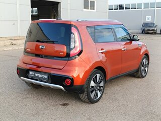 2017 Kia Soul II Рестайлинг, оранжевый, 1565000 рублей, вид 5