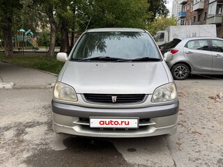 1999 Toyota Raum I, серый, 320000 рублей, вид 1