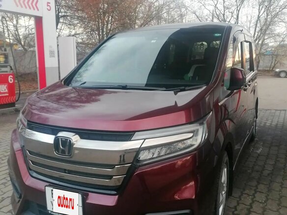 2018 Honda Stepwgn Spada V Рестайлинг, красный, 2750000 рублей - вид 2