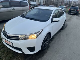 2013 Toyota Corolla XI (E160, E170, E180), белый, 1490000 рублей, вид 2