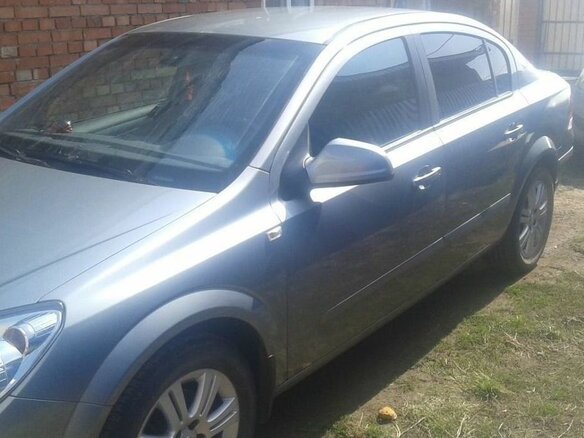 2011 Opel Astra H Рестайлинг, серый, 500000 рублей - вид 1