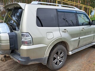 2008 Mitsubishi Pajero IV, бежевый, 1560000 рублей, вид 4