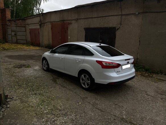 2013 Ford Focus III, белый, 799000 рублей - вид 9