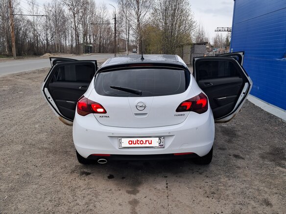 2011 Opel Astra J, белый, 480000 рублей - вид 5