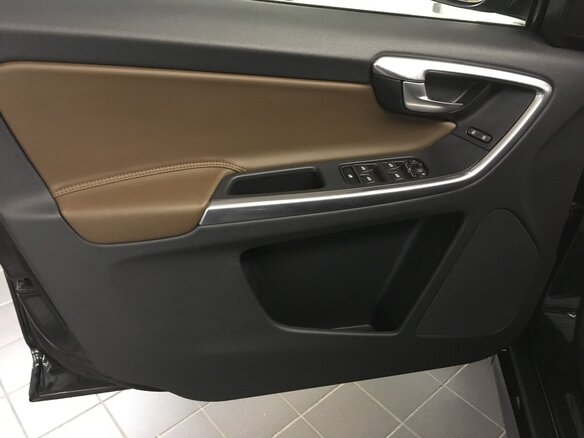 2014 Volvo XC60 I Рестайлинг, чёрный - вид 11
