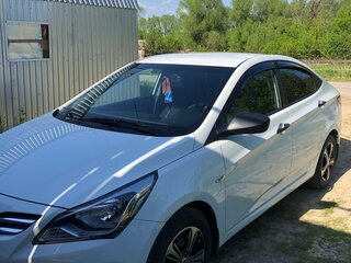 2015 Hyundai Solaris I Рестайлинг, белый, 1350000 рублей, вид 2