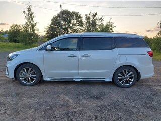 2019 Kia Carnival III, белый, 3200000 рублей, вид 4