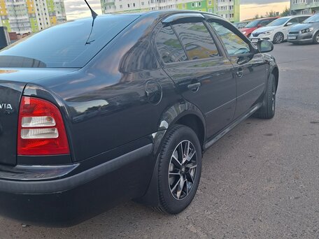 2010 Skoda Octavia I (A4) Рестайлинг, чёрный, 500000 рублей, вид 5