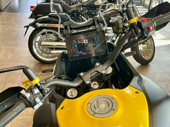 2025 QJMotor SVT 650 X, чёрный, 724000 рублей - вид 8