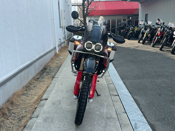 2024 Ducati DesertX, белый, 1500000 рублей - вид 4