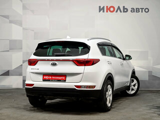 2017 Kia Sportage IV, белый, 1930000 рублей, вид 4