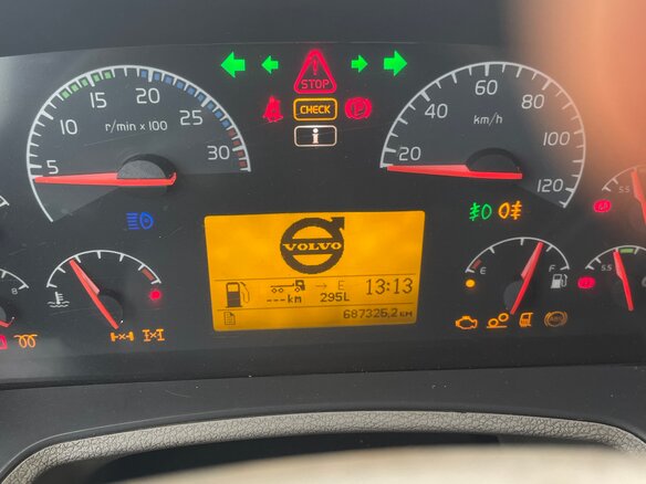 2007 Volvo FE, красный, 1900000 рублей - вид 6