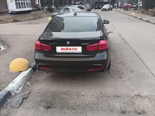 2017 BMW 3 серии 320i xDrive VI (F3x) Рестайлинг, чёрный, 2300000 рублей, вид 3