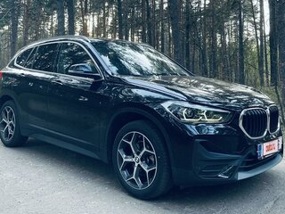 2019 BMW X1 16d sDrive II (F48) Рестайлинг, чёрный, 2090000 рублей, вид 5
