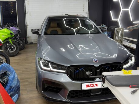 2016 BMW 5 серии 530d xDrive VII (G30/G31/G38), серый, 4599999 рублей, вид 3