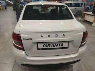 2026 Lada (ВАЗ) Granta I Рестайлинг, белый, 1057320 рублей, вид 4