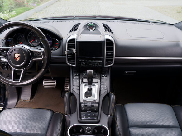 2015 Porsche Cayenne Turbo II Рестайлинг (958), синий, 5000000 рублей - вид 13
